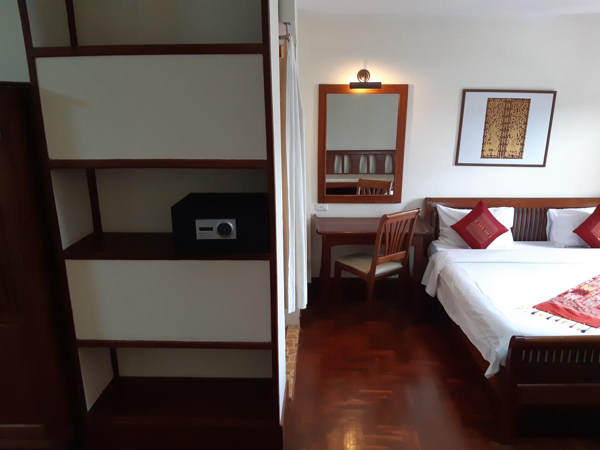 Avilla Phasouk Hotel Vientiane Bagian luar foto