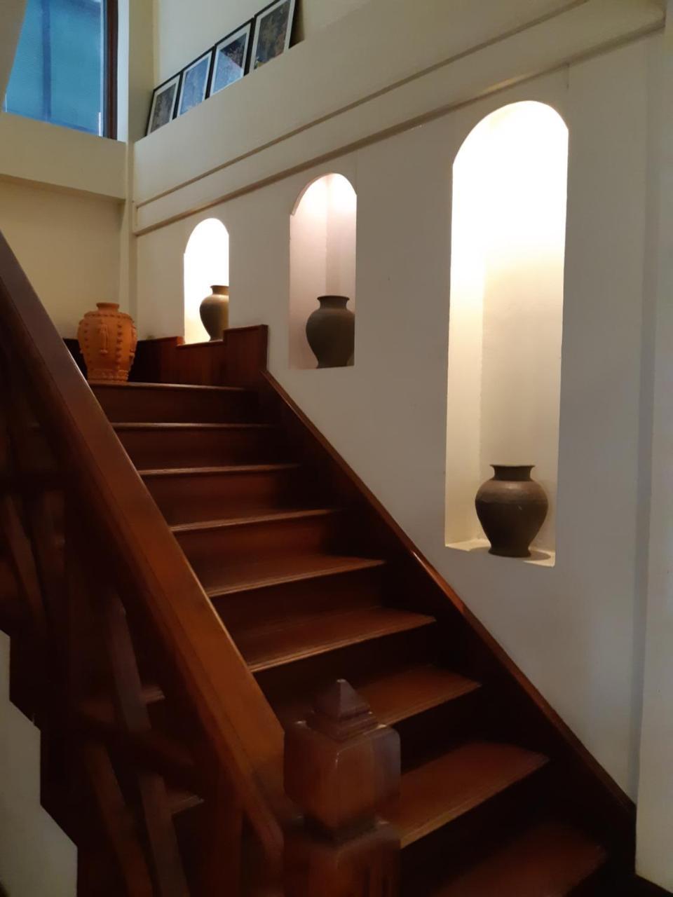 Avilla Phasouk Hotel Vientiane Bagian luar foto