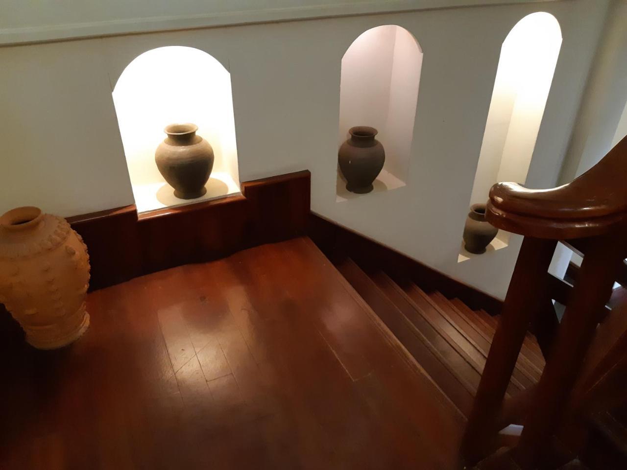 Avilla Phasouk Hotel Vientiane Bagian luar foto